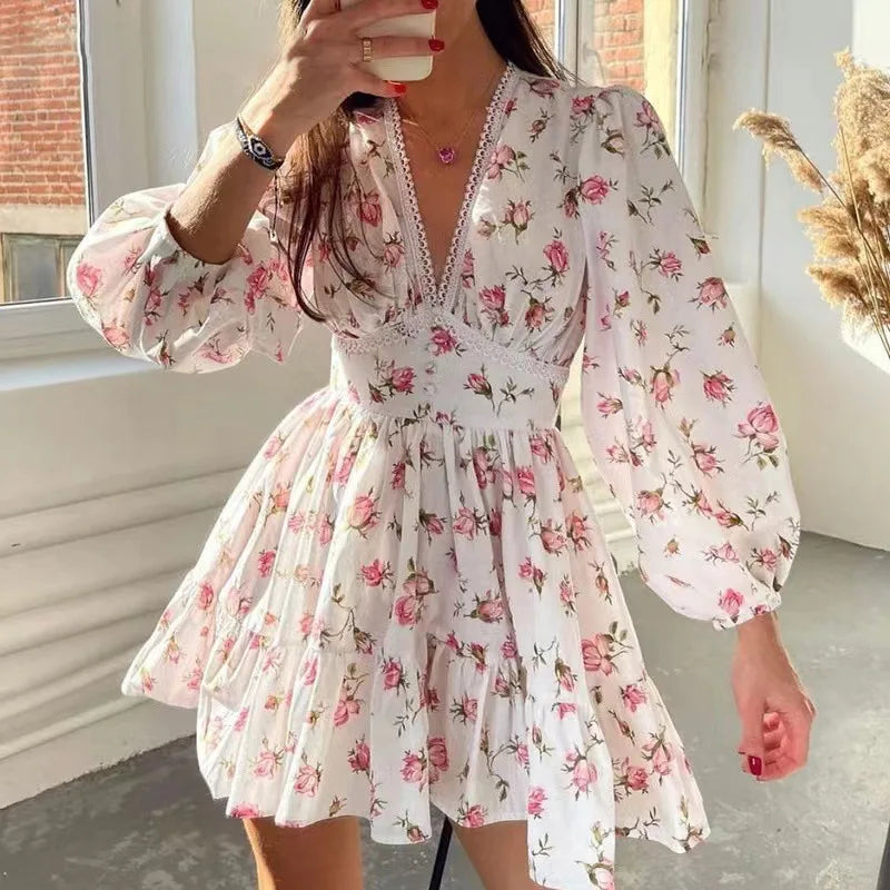 Vestido Floral Feminino Curto – Cintura Alta, Decote em V, Manga Comprida