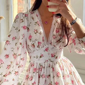 Vestido Floral Feminino Curto – Cintura Alta, Decote em V, Manga Comprida