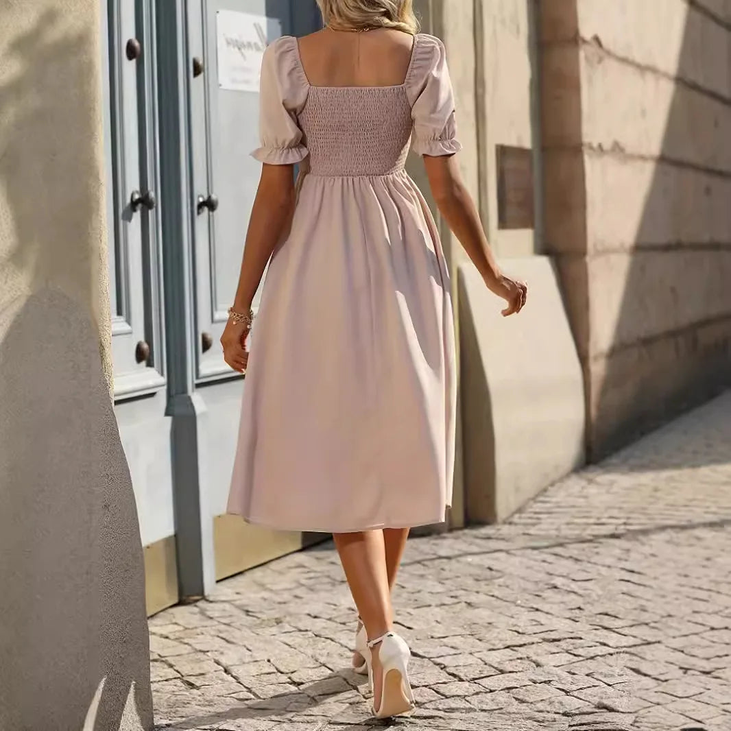Green Midi Dress with Buttons – Casual Elegance | Model with Short Sleeves and Long Cut