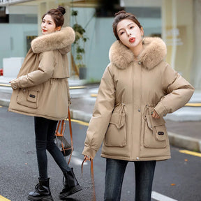 Casaco Parka Feminina de Inverno – Capuz com Pêlo e Corte Elegante