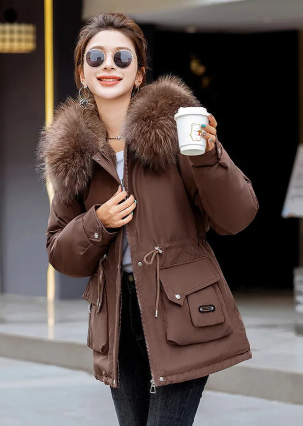 Casaco Parka Feminina de Inverno – Capuz com Pêlo e Corte Elegante