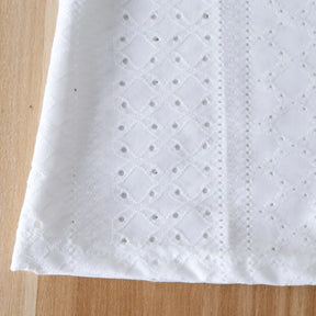 Blusa Casual de Verão – Decote em V, Manga Curta em Renda e Bordados Delicados