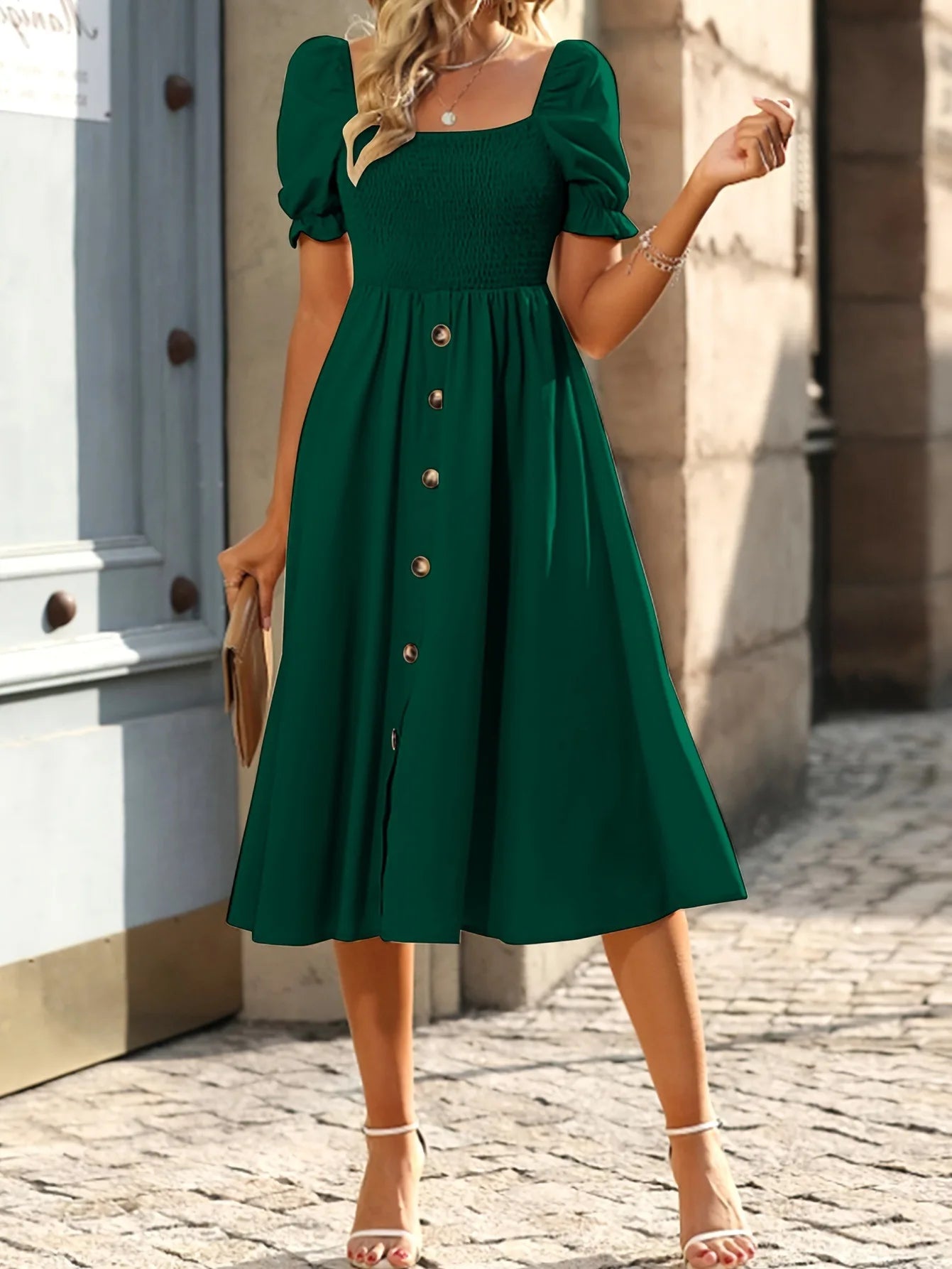Green Midi Dress with Buttons – Casual Elegance | Model with Short Sleeves and Long Cut