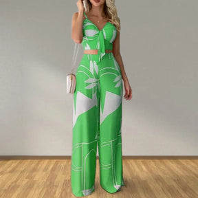 Women's Spring/Summer 2025 Outfit – Tank Top and Elegant Trousers