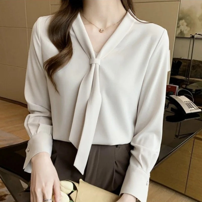 White T-shirt with Bow – Long Sleeve and Elegant Collar 