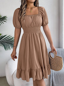Midi Dress – Summer Casual with Square Neckline, Short Sleeves and Ruffled Waist