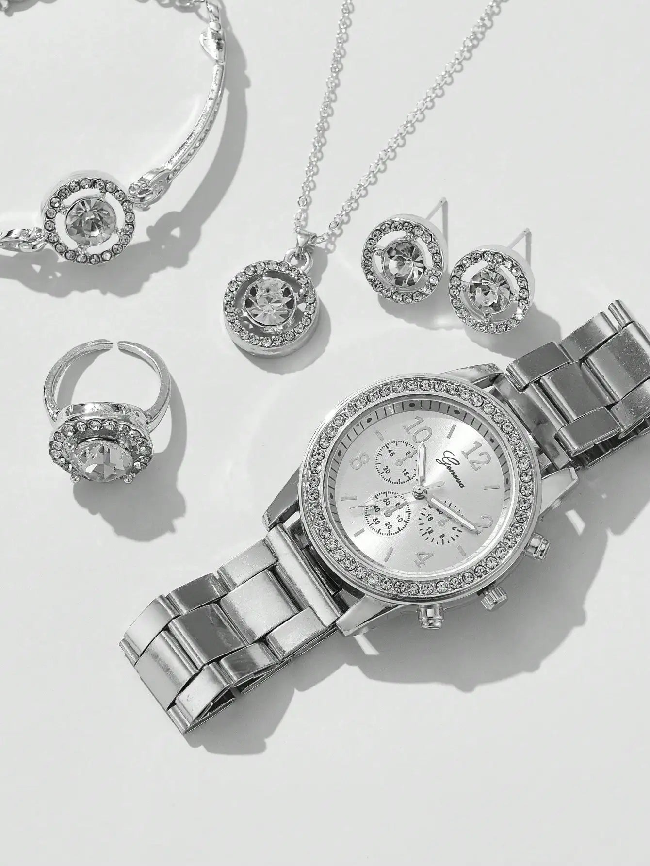 5-in-1 Jewelry Set – Watch with Earrings, Necklace, Ring and Elegant Bracelet