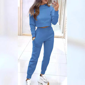 Women's Winter Set with Hoodie and Pants – 2 Stylish and Comfortable Pieces
