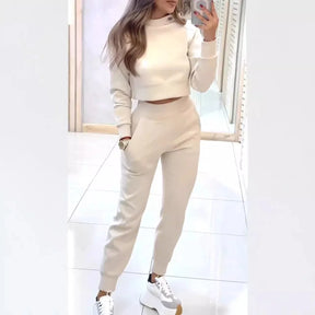 Women's Winter Set with Hoodie and Pants – 2 Stylish and Comfortable Pieces