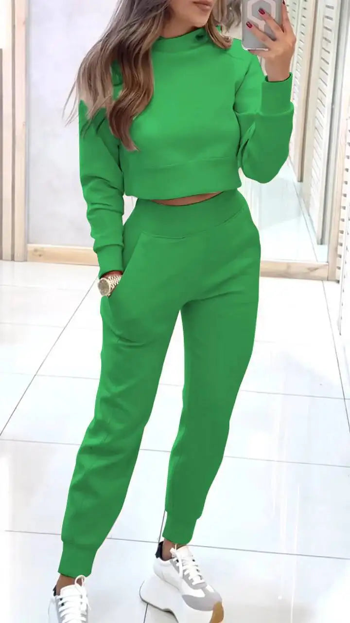 Women's Winter Set with Hoodie and Pants – 2 Stylish and Comfortable Pieces
