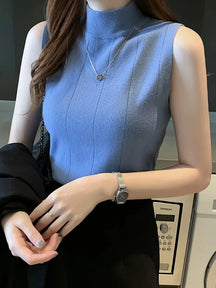 Top Feminino em Malha – Sem Mangas, Gola Redonda, Básico e Casual