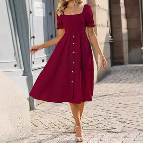 Green Midi Dress with Buttons – Casual Elegance | Model with Short Sleeves and Long Cut