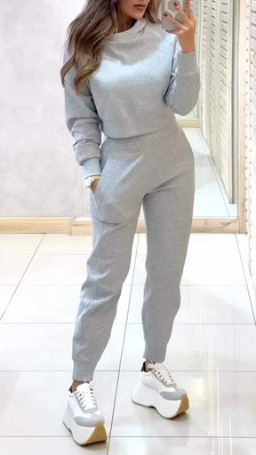Women's Winter Set with Hoodie and Pants – 2 Stylish and Comfortable Pieces
