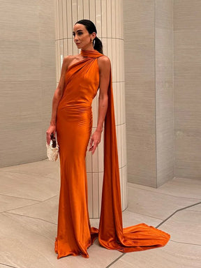 Satin Prom Dress with Bow – Elegant, Halter Neckline, Off-the-Shoulder and Open Back