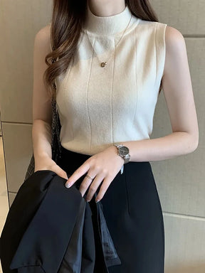 Top Feminino em Malha – Sem Mangas, Gola Redonda, Básico e Casual
