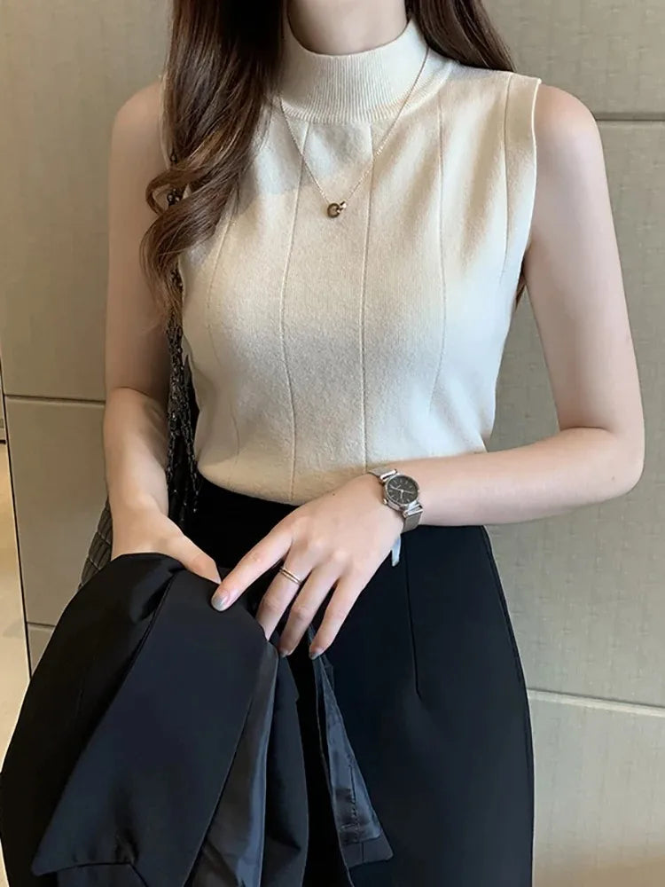 Top Feminino em Malha – Sem Mangas, Gola Redonda, Básico e Casual