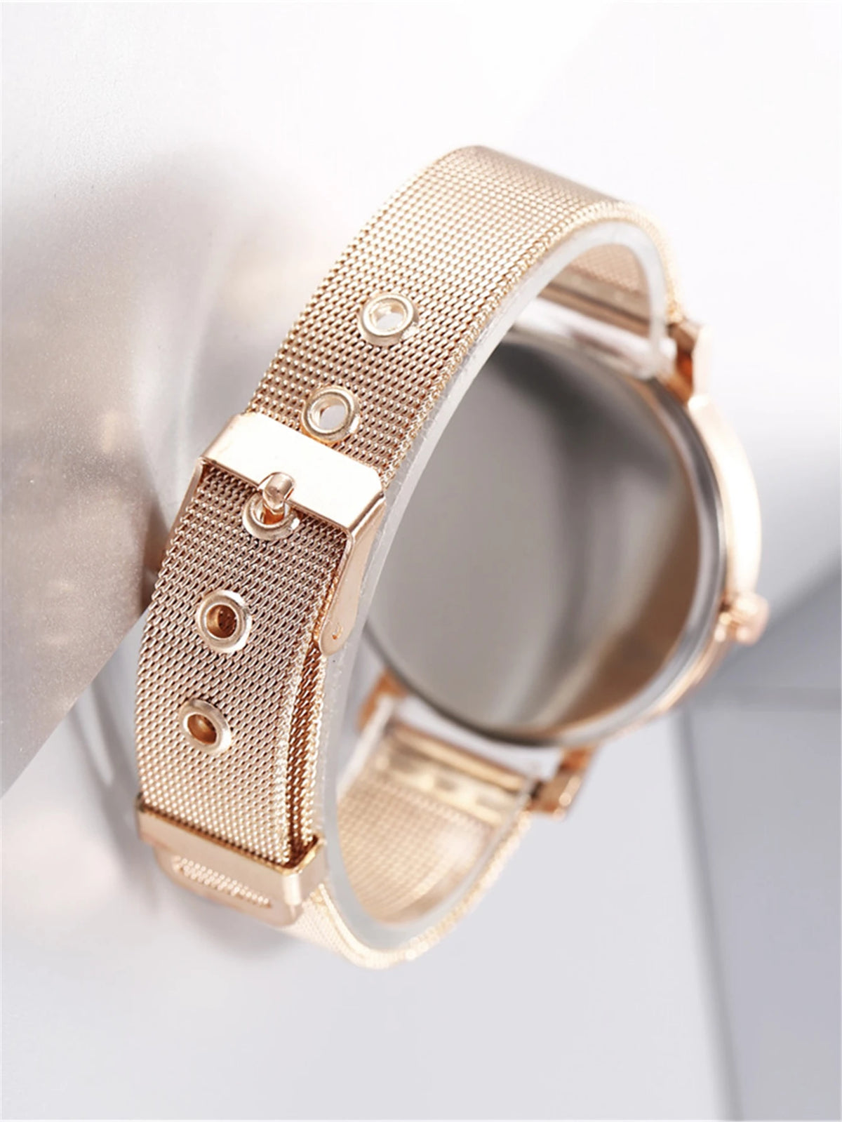 Elegant Women's Steel Mesh Watch – Minimalist and Versatile Design