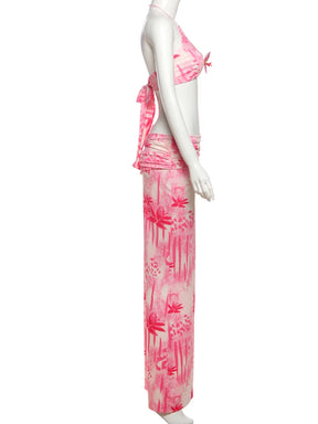 Summer Outfit – Halter Top with Appliques + Tight, Beach-Style Skirt with Pearl Necklace