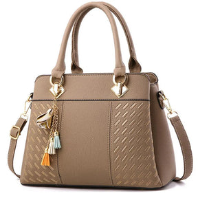 Mala Tiracolo Feminina de Luxo Gusure – Grande Capacidade com Pendente de Tassel e Bordado Elegante