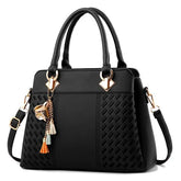 Mala Tiracolo Feminina de Luxo Gusure – Grande Capacidade com Pendente de Tassel e Bordado Elegante