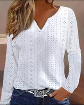 Blusa Branca – Decote em V, Patchwork e Manga Outono
