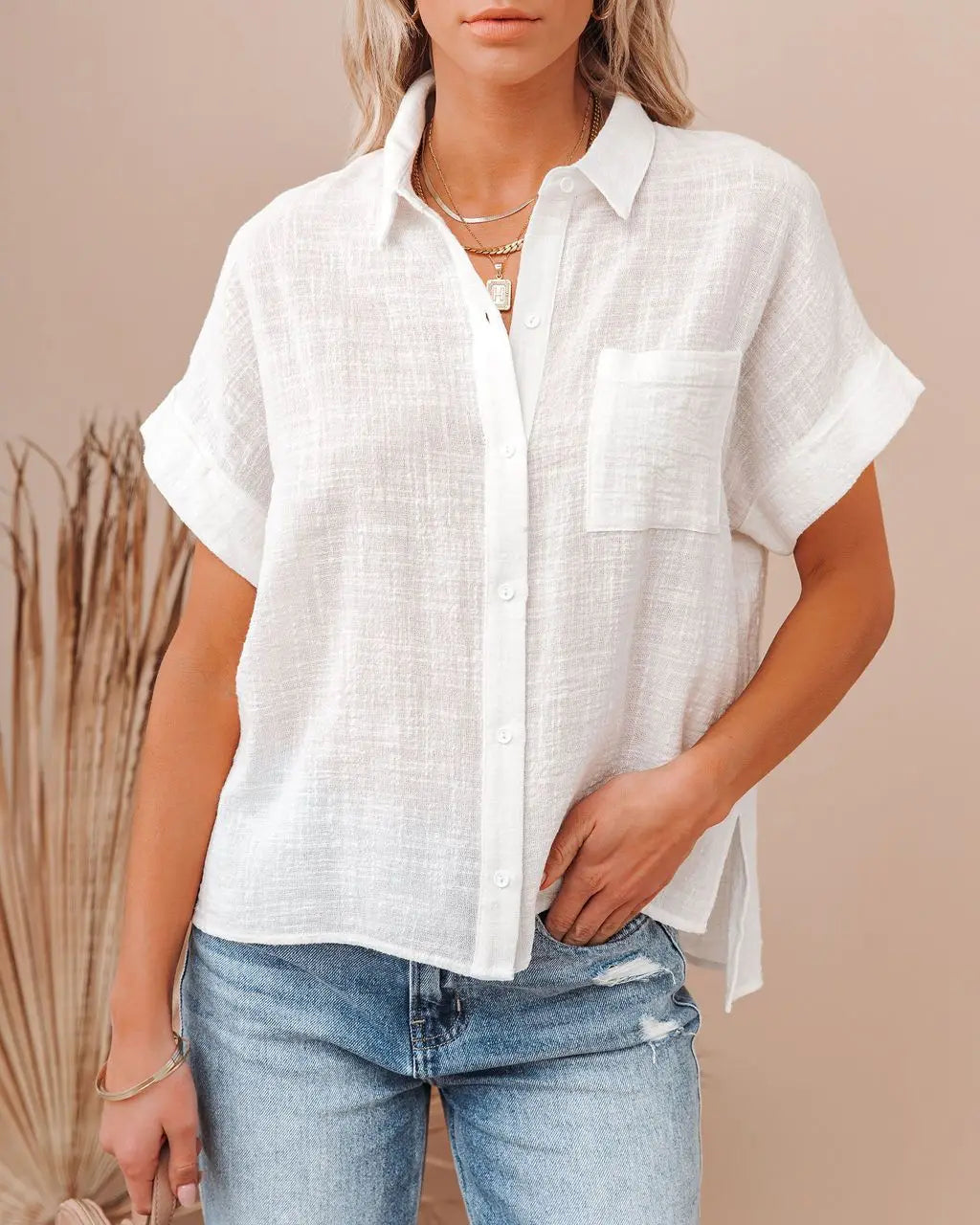 Camisa Branca em Algodão com Botões e Gola Lapela – Casual para o Verão